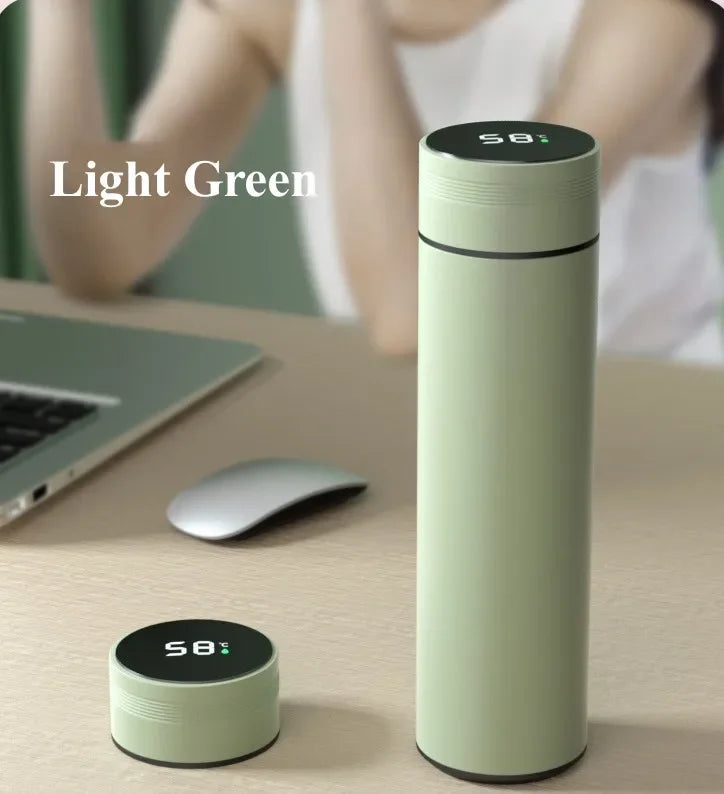 Vuria’s Smart LED Temperature Water Bottle