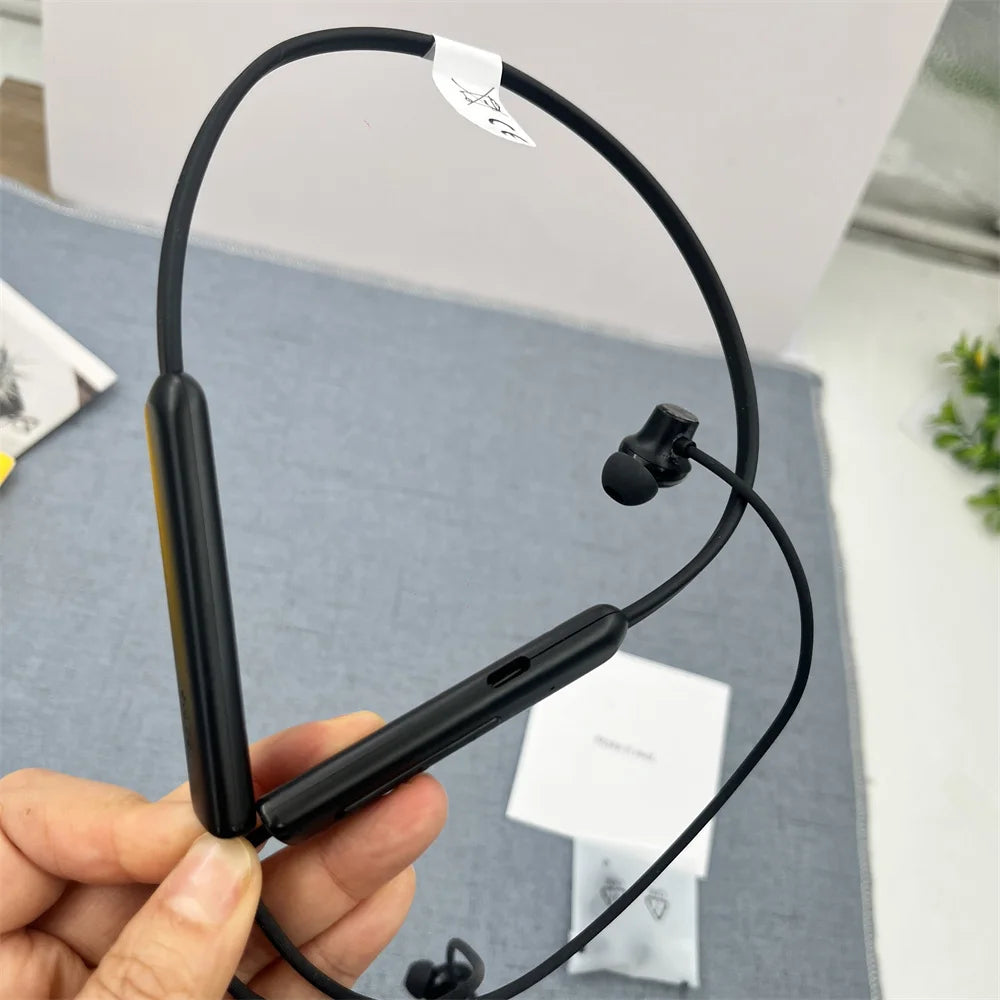 Vuria® Flex-Pulse Sport Neckband